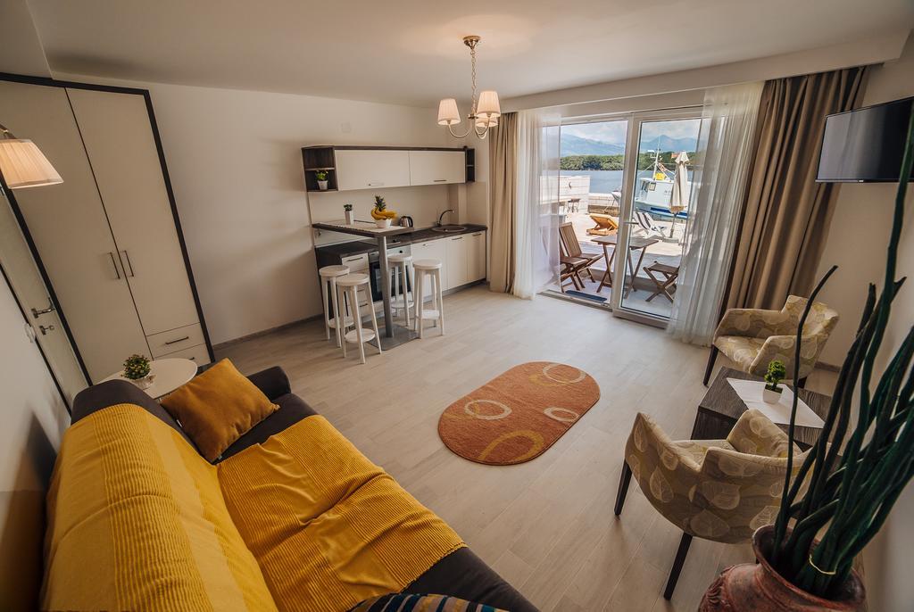 Apartments Harmonia Tivat Extérieur photo
