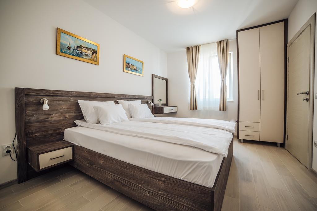 Apartments Harmonia Tivat Extérieur photo