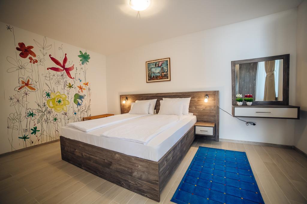 Apartments Harmonia Tivat Extérieur photo