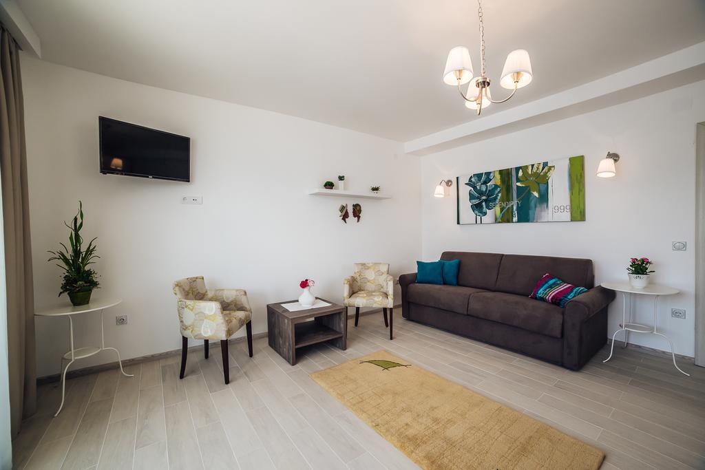 Apartments Harmonia Tivat Extérieur photo