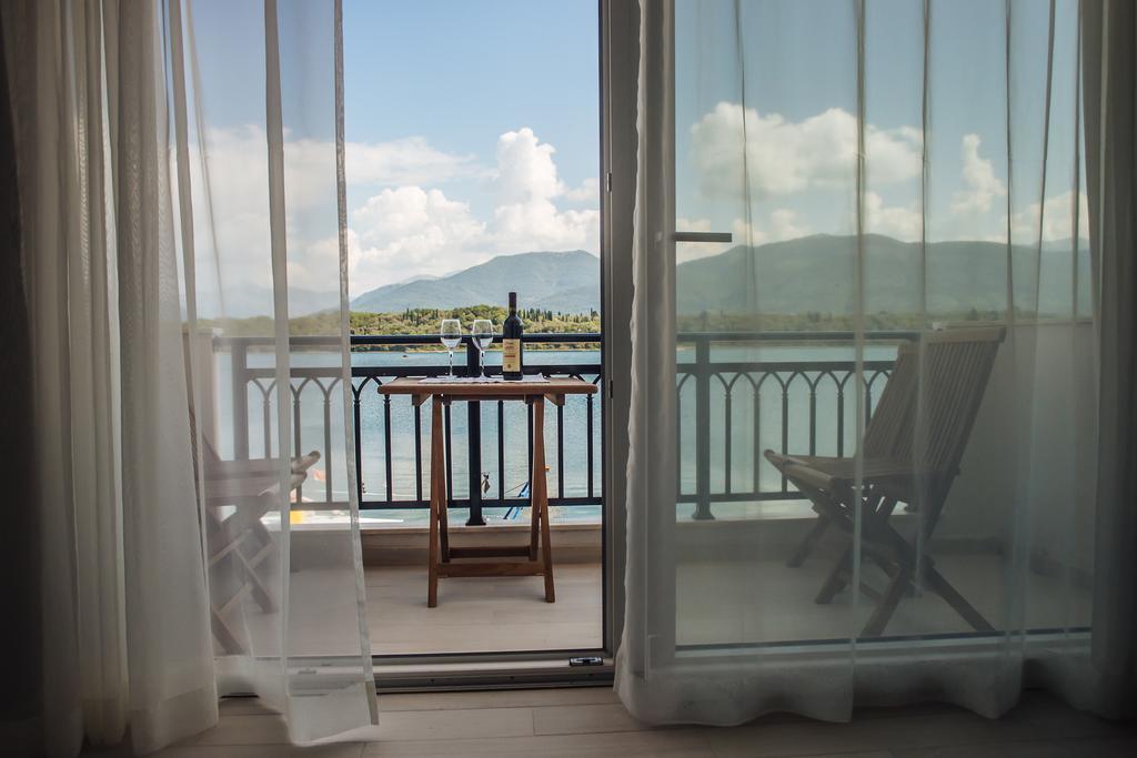 Apartments Harmonia Tivat Extérieur photo