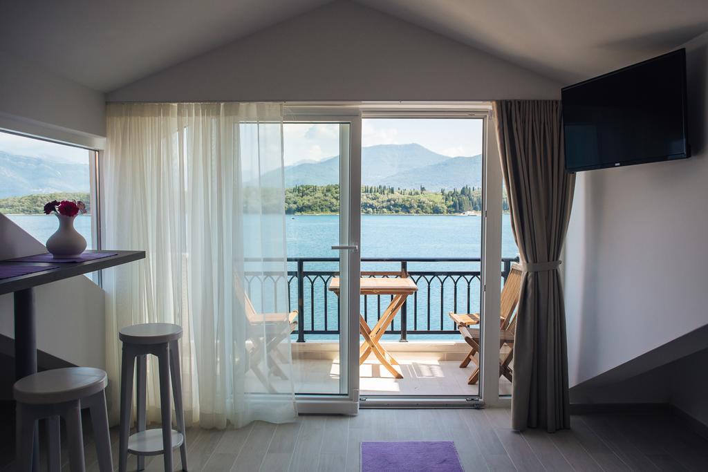 Apartments Harmonia Tivat Extérieur photo
