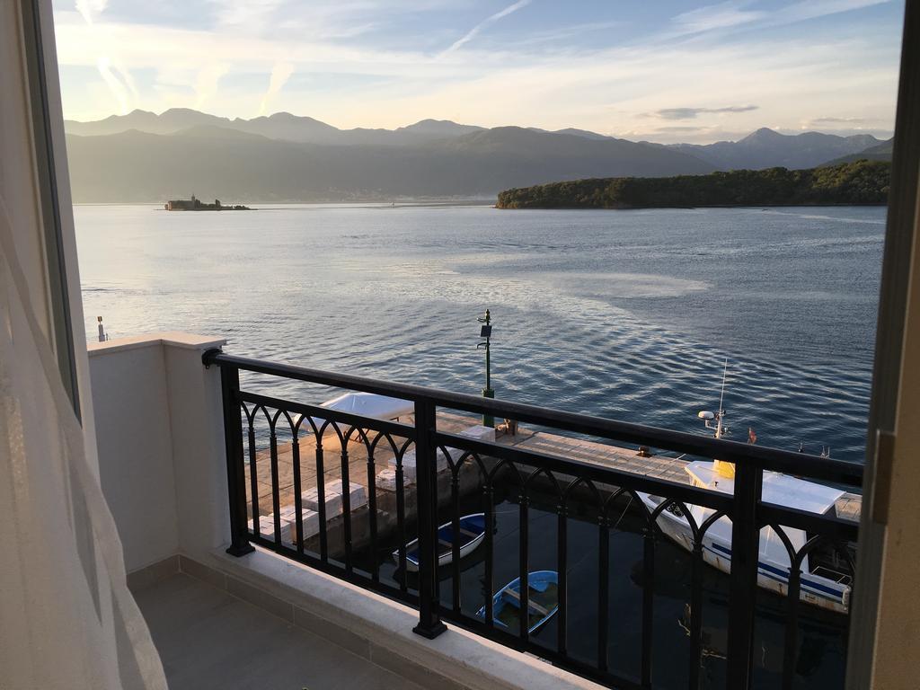 Apartments Harmonia Tivat Extérieur photo