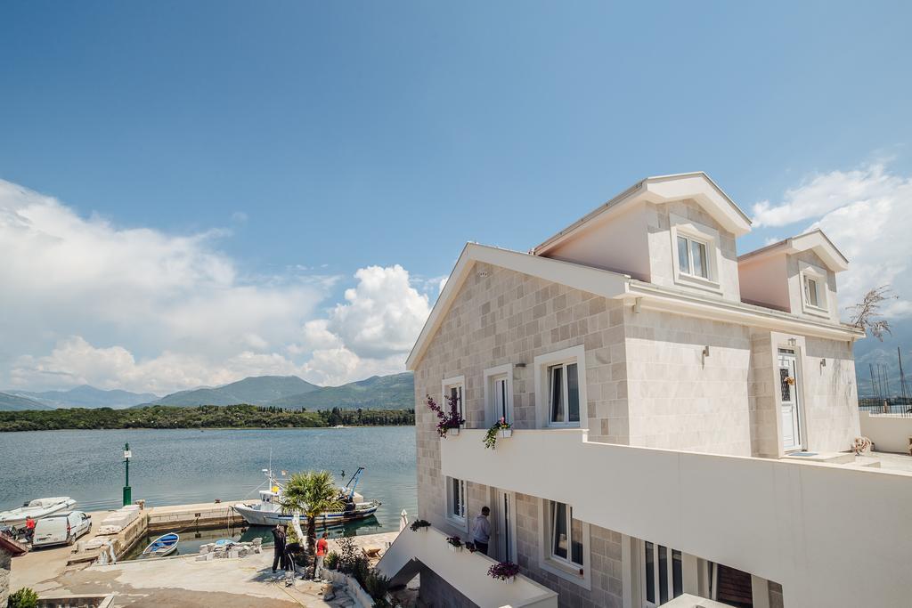 Apartments Harmonia Tivat Extérieur photo