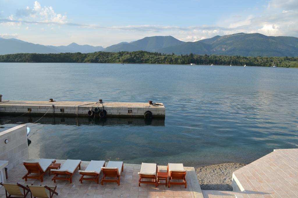 Apartments Harmonia Tivat Extérieur photo